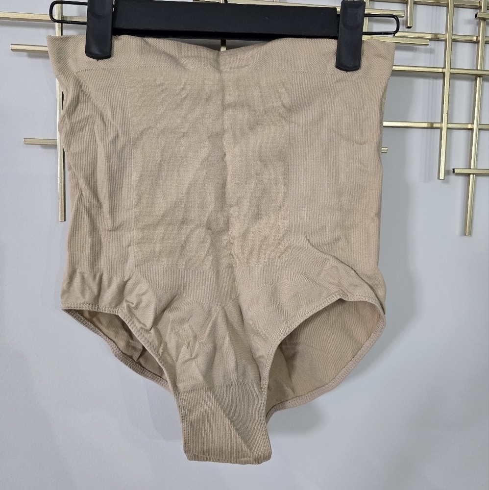 Beige Shapewear Underwear With Tummy Control​​